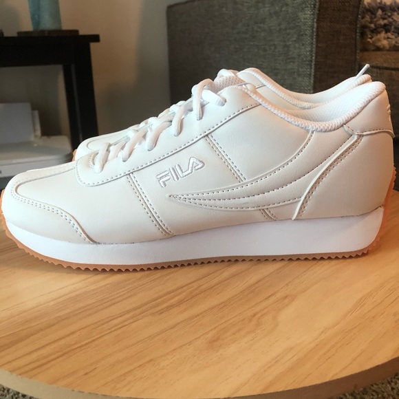 Fila Shoes - 🆕Fila’s white brand new price is firm.